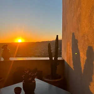 Bed & Breakfast Maison Louisa 